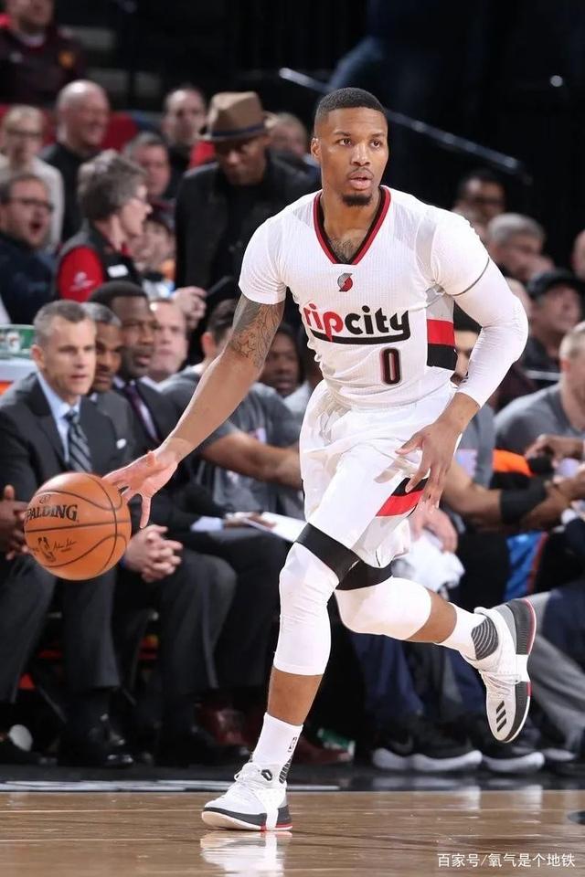 爱游戏体育-福建队鏖战广东队，利拉德带队取胜