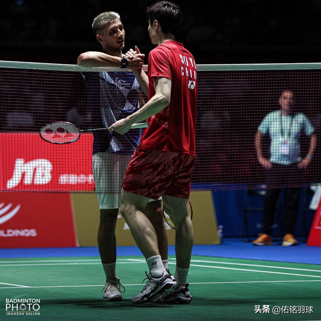 中国队力克日本队，石宇奇扛起全队