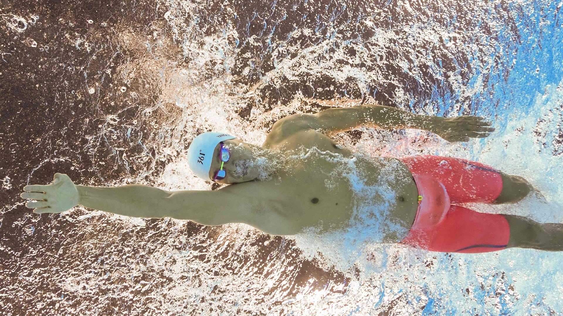 努涅斯点燃赛场,尼日利亚决胜局带走马赛,非洲足球的火焰与新生