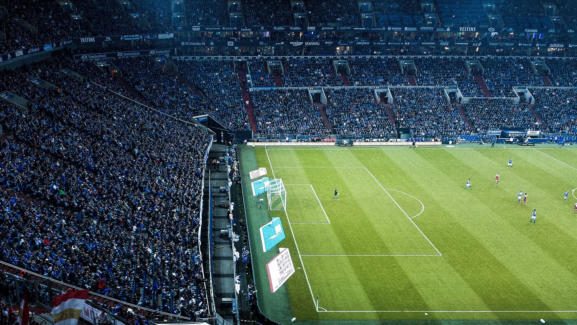 非洲雄鹰折翼沙漠之狐，几内亚强势拿下阿尔及利亚，阿坎吉关键战不手软