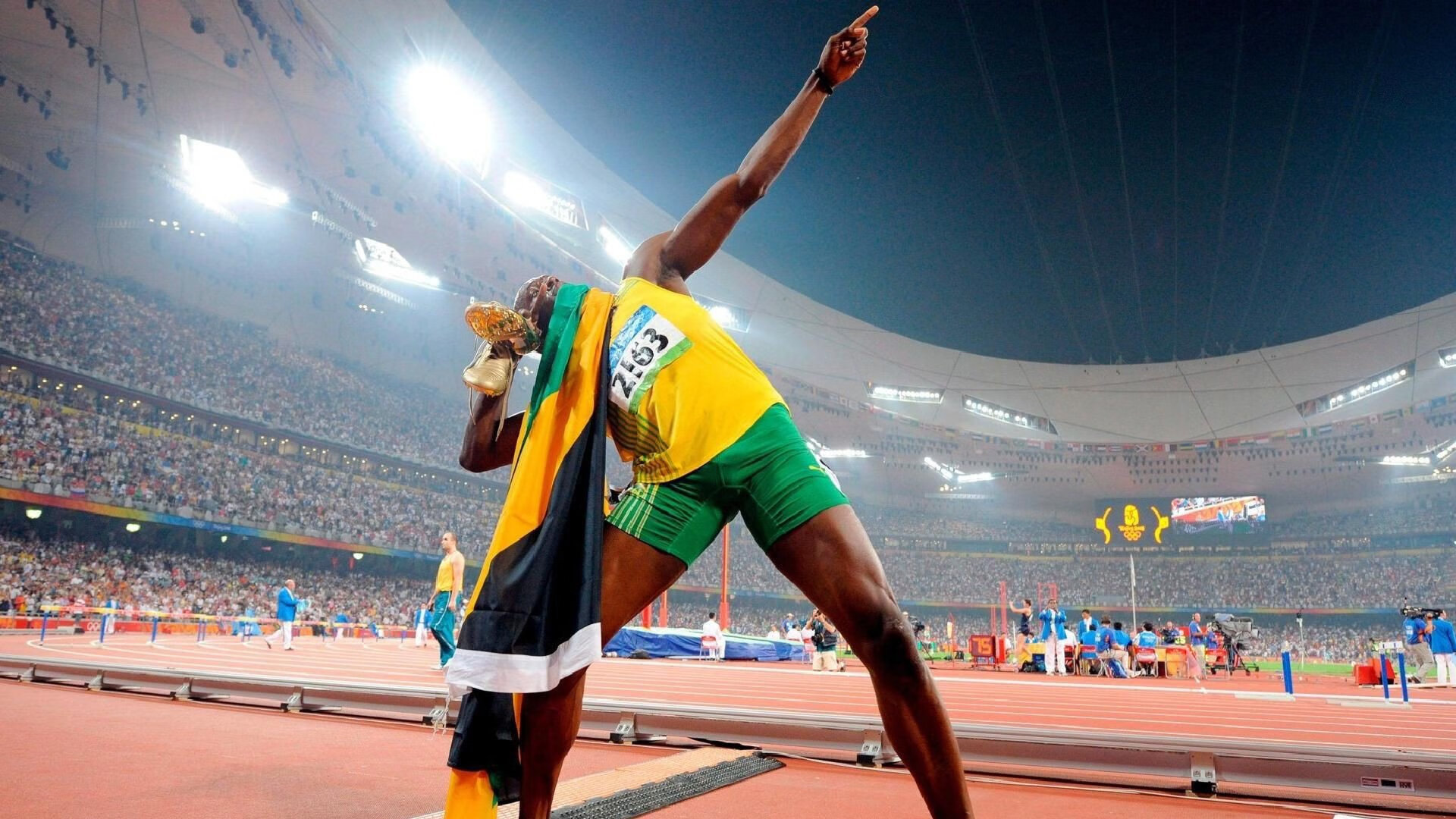 约基奇展现巨星价值，黄蜂生死战取胜北京队